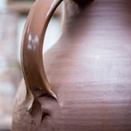 Doug Fitch and Hannah McAndrew making a jug for me